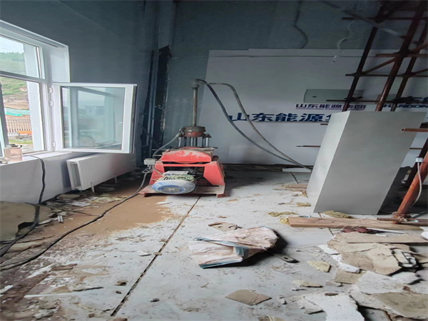 德格地基基础下沉墙体裂缝加固注浆顶升施工